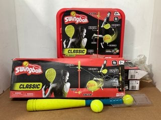 3 X SWINGBALL SPORTY TENNIS GAME TO INCLUDE CLASSIC ALL SURFACE SWINGBALL: LOCATION - H4