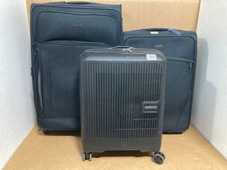 3 X JOHN LEWIS & PARTNERS SUITCASES TO INCLUDE LARGE SOFT SHELL COMBINATION LOCK SUITCASE IN BLACK: LOCATION - H2