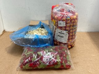 3 X ASSORTED SWEETS TO INCLUDE 4KG GIANT SNOWIES - BBE - 24/08/25: LOCATION - G7