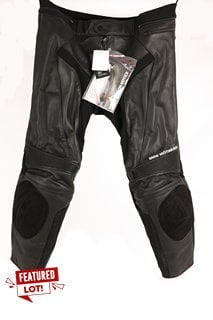 BMW MOTORRAD HOSE HOTLAP BIKING TROUSERS IN BLACK - SIZE 58 - RRP £449: LOCATION - BOOTH