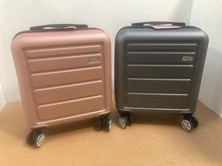 ZAHRAB SMALL SPINNER HARD SHELL SUITCASE IN PINK TO INCLUDE ZAHRAB SMALL SPINNER HARD SHELL SUITCASE IN GREY: LOCATION - G11