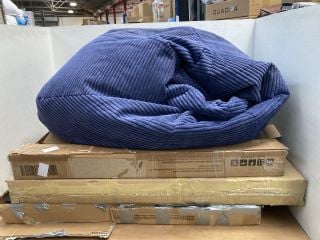 QTY OF ASSORTED HOUSEHOLD ITEMS TO INCLUDE LARGE CORD BEANBAG IN NAVY: LOCATION - F11