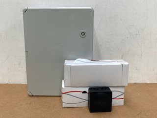 WISKA WDB DISTRIBUTION BOARD WITH GREY DOOR TO INCLUDE 2 X WISKA COMBI 308/5 BK JUNCTION BOXES IN BLACK: LOCATION - F8