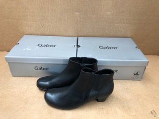 2 X PAIRS OF GABOR HERITAGE LEATHER BOOTS IN BLACK- UK SIZES 6 AND 6.5: LOCATION - F7