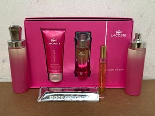 4 X ASSORTED LADIES PERFUMES TO INCLUDE LACOSTE TOUCH OF PINK GIFT SET: LOCATION - E1