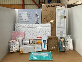 QTY OF ASSORTED BABY ITEMS TO INCLUDE SHNUGGLE SQUISHY CHANGING MAT: LOCATION - E1