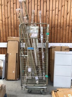 CAGE OF ASSORTED ITEMS TO INCLUDE JOHN LEWIS & PARTNERS 25/28MM DUAL FUNCTION CURTAIN POLE KIT (CAGE NOT INCLUDED): LOCATION - A5 (KERBSIDE PALLET DELIVERY)