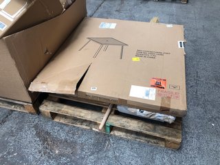 PALLET OF ASSORTED ITEMS TO INCLUDE OUTDOOR METAL DINING TABLE IN GREY: LOCATION - B8 (KERBSIDE PALLET DELIVERY)