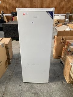 ENGLISH ELECTRIC UPRIGHT TALL FREEZER 168L IN WHITE MODEL : EEF170H: LOCATION - B3