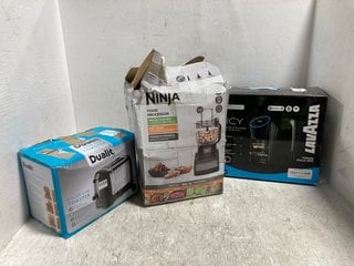 3 X KITCHEN ITEMS TO INCLUDE NINJA FOOD PROCESSOR: LOCATION - AR8