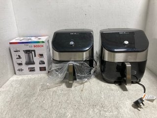 3 X KITCHEN ITEMS TO INCLUDE 2 X INSTANT VORTEX PLUS AND BOSCH TWK7203GB SKY KETTLE BLACK: LOCATION - AR8