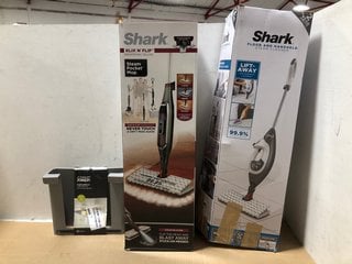 3 X ASSORTED HOUSEHOLD ITEMS TO INCLUDE SHARK FLOOR AND HANDHELD STEAM CLEANER AND SHARK KLIK N FLIP POCKET MOP: LOCATION - AR8