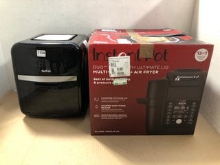 2 X KITCHEN ITEMS TO INCLUDE INSTANT POT DUA CRISP ULTIMATE LID: LOCATION - AR9