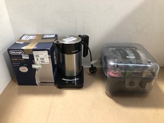 3 X ASSORTED HOUSEHOLD ITEMS TO INCLUDE DELONGHI ICONA VINTAGE ELECTRIC KETTLE: LOCATION - AR9