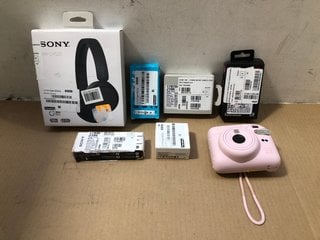 QTY OF ASSORTED ITEMS TO INCLUDE FUJIFILM INSTAX MINI 12 INSTANT CAMERA: LOCATION - AR13