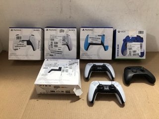 8 X ASSORTED WIRELESS CONTROLLERS TO INCLUDE MICROSOFT XBOX WIRELESS CONTROLLER IN SHOCK BLUE: LOCATION - BR10