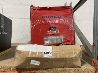 2 X ASSORTED ITEMS TO INCLUDE DOWCO WEATHERALL PLUS MOTORCYCLE COVER: LOCATION - BR17