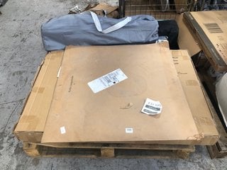 PALLET OF ASSORTED ITEMS TO INCLUDE KAMPA TUB FOLDING CHAIR: LOCATION - B6 (KERBSIDE PALLET DELIVERY)