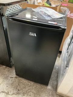 SIA UNDER COUNTER FRIDGE IN BLACK MODEL : LFS01BL: LOCATION - A1