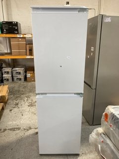 HOOVER WHITE INTEGRATED FRIDGE FREEZER: LOCATION - A1