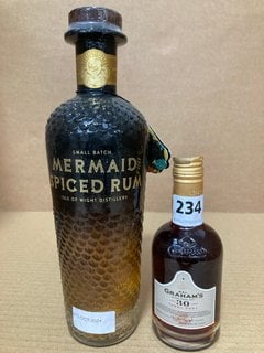 2 X ASSORTED DRINKS TO INCLUDE GRAHAM'S PORT 20% VOL 20CL (WE OPERATE A CHALLENGE 25 POLICY. 18+ ID MAY BE REQUIRED UPON COLLECTION/DELIVERY, E.G. A VALID PASSPORT OR PHOTO DRIVING LICENCE): LOCATION