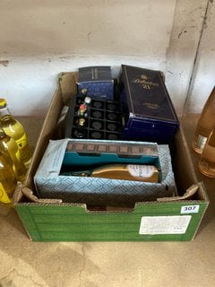 (COLLECTION ONLY) 1 X BOX OF ASSORTED ALCOHOLIC BEVERAGES. TO INCLUDE SNOWGLOBE GIN ORANGE AND GIN LIQUEUR 70CL 20%ABV, VARIOUS MINIATURES OF WHISKY AND PORT.: LOCATION - BR17