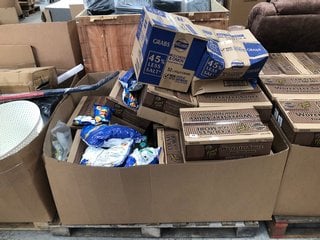 PALLET OF ASSORTED FOOD ITEMS TO INCLUDE WALKERS FRENCH FRIES ( B.B DATE 02.11.2024 ): LOCATION - B2 (KERBSIDE PALLET DELIVERY)