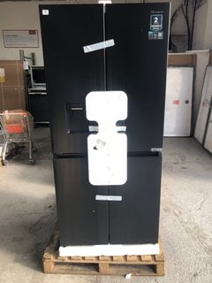 HISENSE REFRIGERATOR IN BLACK MODEL: RQ5P470SMFE RRP £520: LOCATION - A1