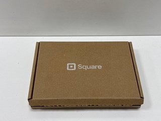 SQUARE READER PAYMENT SYSTEM (ORIGINAL RRP - £22) IN WHITE. (WITH BOX & ALL ACCESSORIES) [JPTM125252]