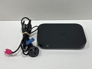 SKY Q MINI TV STREAMING BOX IN BLACK: MODEL NO EM150 (WITH MAINS POWER CABLE & HDMI CABLE) [JPTM125339]