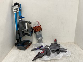 2 X ASSORTED SHARK AND DYSON VACUUM CLEANERS: LOCATION - E4