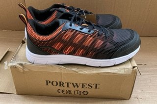 PORTWEST STEEL TOE PROTECTIVE TOVE TRAINERS IN BLACK AND ORANGE SIZE: 12: LOCATION - H13