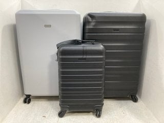 3 X ASSORTED SIZED JOHN LEWIS AND PARTNERS HARDSHELL TRAVEL SUITCASES IN LIGHT GREY AND BLACK: LOCATION - F7