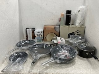 QTY OF ASSORTED JOHN LEWIS AND PARTNERS KITCHEN ITEMS TO INCLUDE CAST IRON 24CM CASSEROLE DISH WITH LID , BIALETTI BRIKKA CAFFETTIERA ESPRESSO MAKER: LOCATION - F10