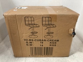 SET OF 2 CUBAN QUILTED SEAT BAR STOOLS IN CREAM: LOCATION - G1