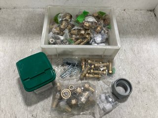 QTY OF ASSORTED HARDWARE ITEMS TO INCLUDE MULTIPACKS OF EMBRASS 15MM DOUBLE CHECK VALVES C X C: LOCATION - F11