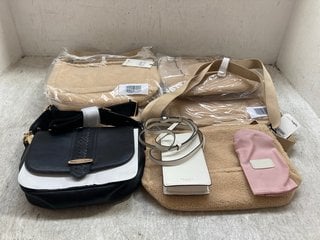 QTY OF ASSORTED WOMENS HANDBAGS TO INCLUDE 4 X KIPLING TEDDY BEAR SHOULDER BAGS IN LIGHT BROWN: LOCATION - H1