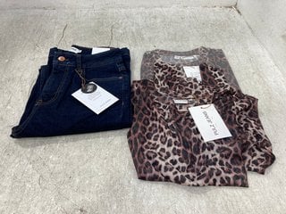 2 X PULZ JEANS WOMENS LONG SLEEVED ANIMAL PRINT TOPS IN BROWN SIZE: S AND M TO INCLUDE PULZ JEANS BECCA BOOTLEG DENIM JEANS IN MID WASH SIZE: W27 X L32'' COMBINED RRP - £150: LOCATION - F18