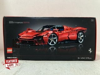 LEGO TECNIC FERRARI DAYTONA SP3 CAR BUILD KIT MODEL: 42143 - RRP - £292: LOCATION - E0