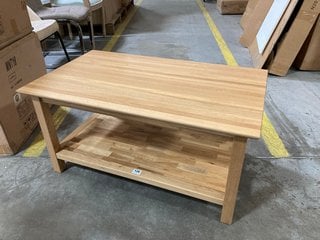 TRADITIONAL STYLE RECTANGULAR COFFEE TABLE IN NATURAL OAK EFFECT FINISH: LOCATION - B2