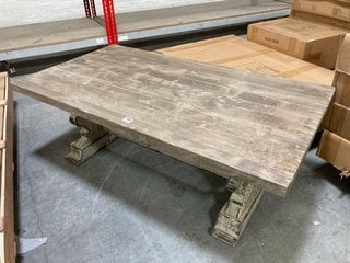 RUSTIC STYLE LARGE RECTANGULAR COFFEE TABLE IN WEATHERED WOOD FINISH: LOCATION - B3