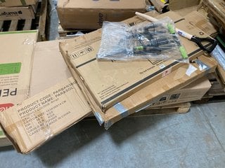 PALLET OF ASSORTED OUTDOOR AND GARDEN ITEMS TO INCLUDE ECO-WORTHY HIGH EFFICIENCY SOLAR MODULE: LOCATION - A7 (KERBSIDE PALLET DELIVERY)