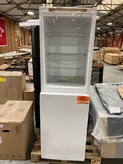 2 X FRIDGE FREEZERS TO INCLUDE HISENSE SMALL AMERICAN FRIDGE FREEZER: LOCATION - A2 (KERBSIDE PALLET DELIVERY)