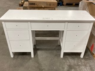 JOHN LEWIS & PARTNERS ANYDAY WILTON DRESSING TABLE IN WHITE: LOCATION - A3