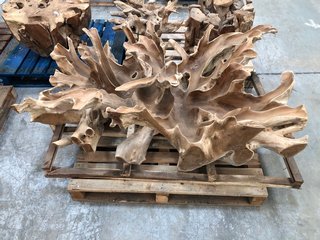 LEAF LARGE COFFEE TABLE BASE IN NATURAL RUSTIC BRANCHED TREE DESIGN: LOCATION - D7 (KERBSIDE PALLET DELIVERY)