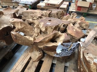 LEAF ROUND STYLE COFFEE TABLE BASE IN NATURAL RUSTIC BRACHED TREE DESIGN: LOCATION - D7 (KERBSIDE PALLET DELIVERY)