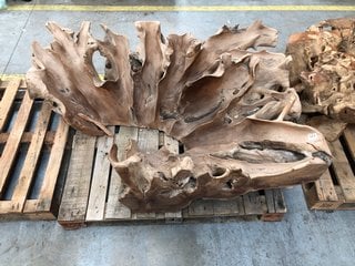 LEAF LARGE COFFEE TABLE BASE IN NATURAL RUSTIC BRANCHED TREE DESIGN: LOCATION - D7 (KERBSIDE PALLET DELIVERY)