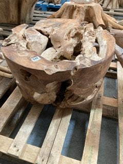 LEAF ROUND STYLE COFFEE TABLE BASE IN NATURAL RUSTIC BRACHED TREE DESIGN: LOCATION - B9 (KERBSIDE PALLET DELIVERY)