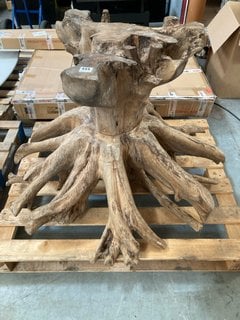 LEAF DINING TABLE BASE IN NATURAL RUSTIC BRANCHED TREE TRUNK DESIGN: LOCATION - B9 (KERBSIDE PALLET DELIVERY)