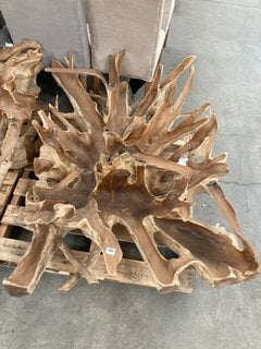 LEAF LARGE COFFEE TABLE BASE IN NATURAL RUSTIC BRANCHED TREE DESIGN: LOCATION - D7 (KERBSIDE PALLET DELIVERY)